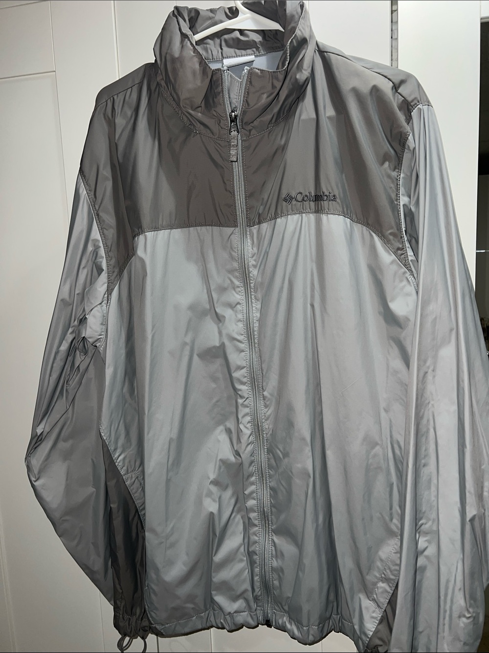 Columbia Gray Lightweight Windbreaker Jacket